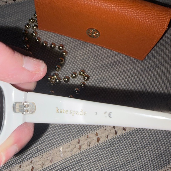 Tory Burch sunglass case: BONUS: Kate Spade sunglasses! - Picture 4 of 5
